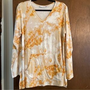 Susan Graver V Neck Yellow Tie Dye Ultra Soft Front Pocket Top A390443